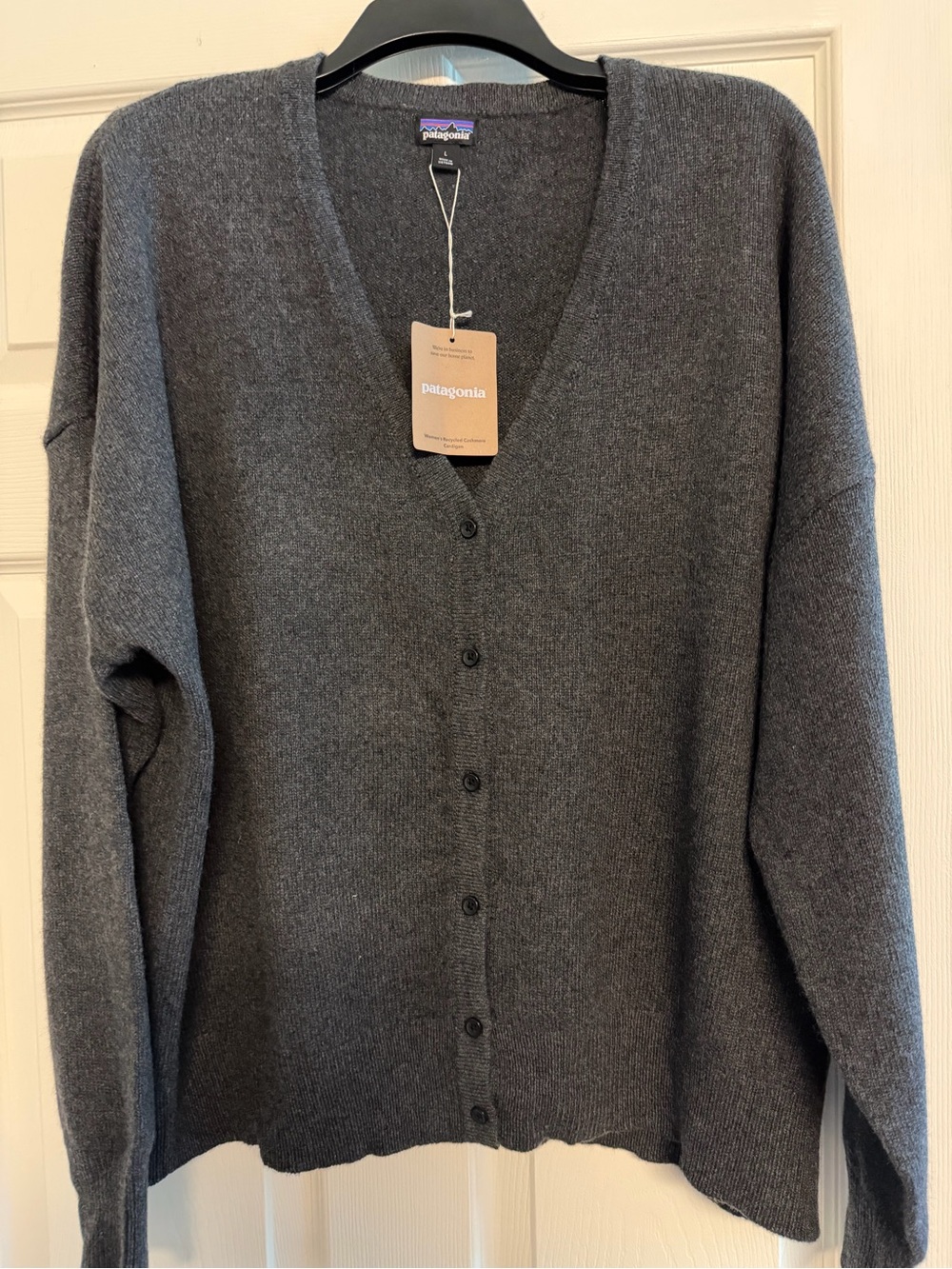 Patagonia Women's Recycled Cashmere Cardigan NWT - Picture 2 of 5
